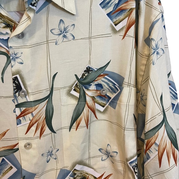 Pierre Cardin Hawaiian button up rayon shirt size large cream and blue print - Picture 5 of 11
